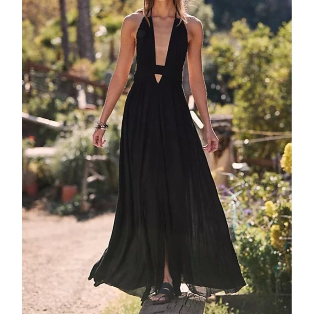 Free People Look Into the Sun Maxi Dress Halter Cutout Smocked Black M 283917